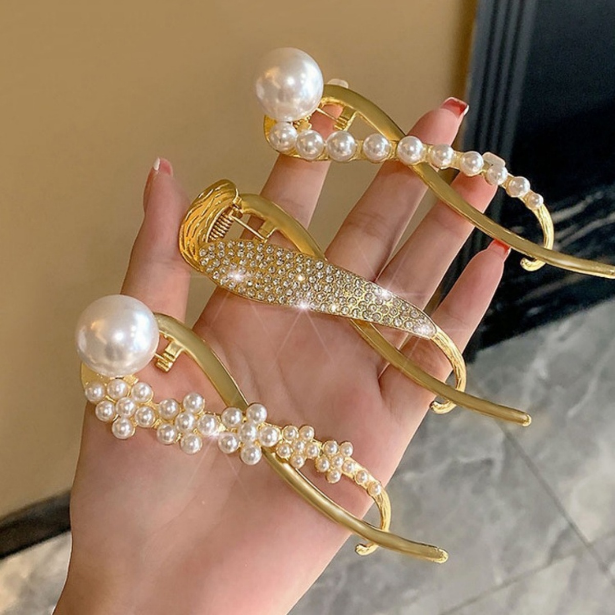 Elegant Glitter ไข่มุกผมคลิปสํ - Korean Lifestyle & Kids Boutique Photos บทวิจารณ์และราคา